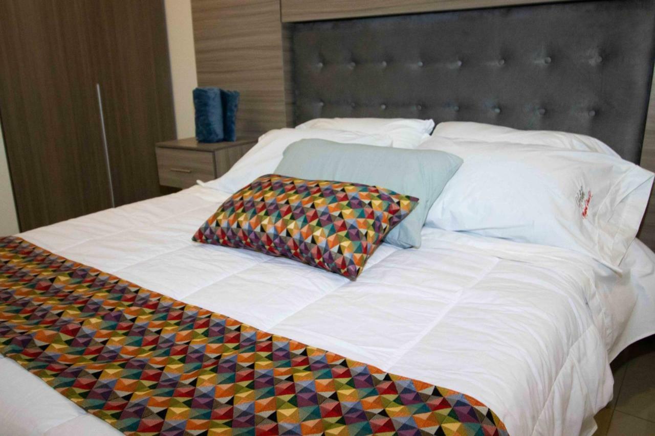 Hotel Madrid Plaza Colombia ภายนอก รูปภาพ